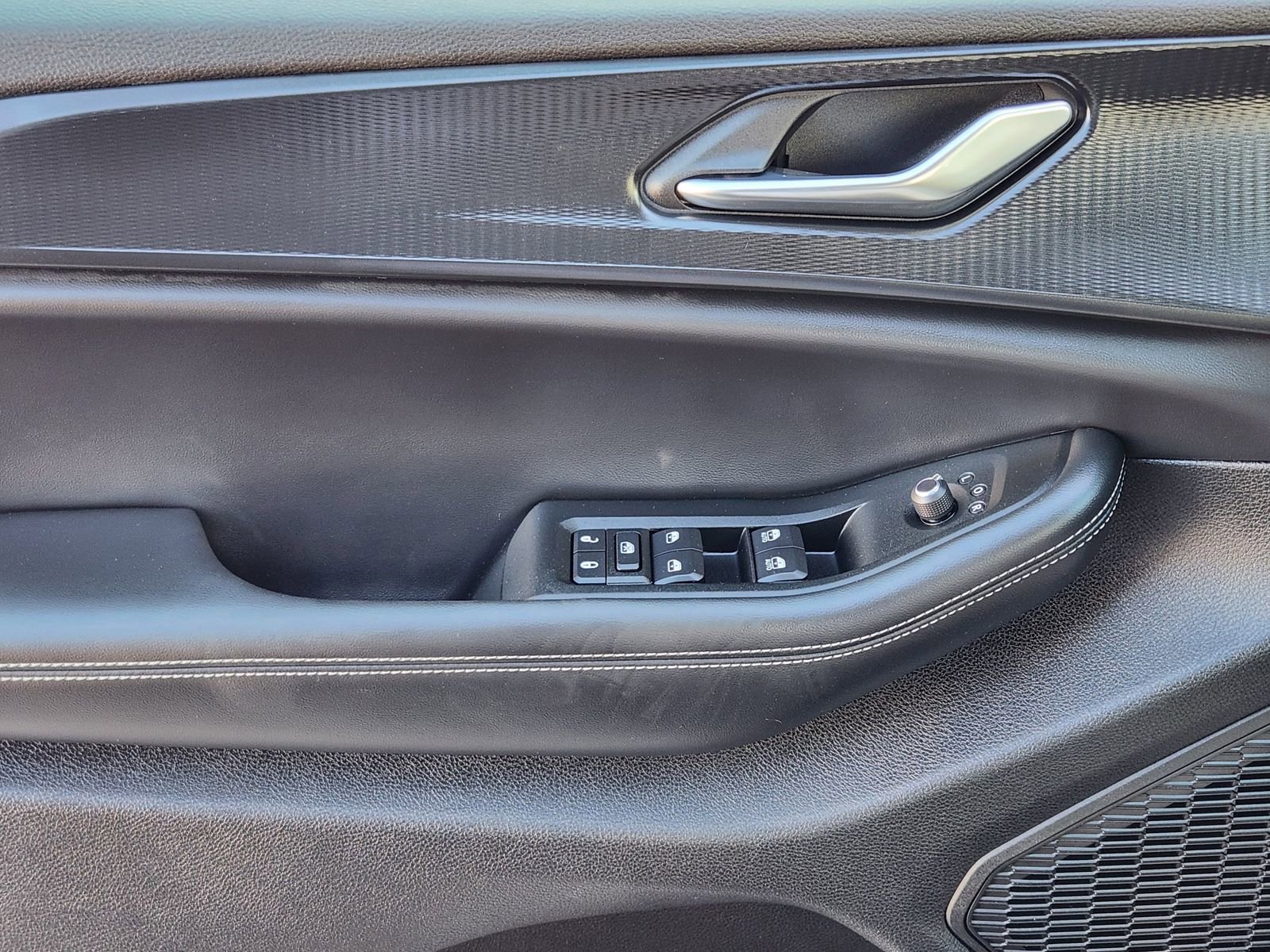 Used 2025 Jeep Grand Cherokee Laredo w/ Luxury Tech Group I image 24