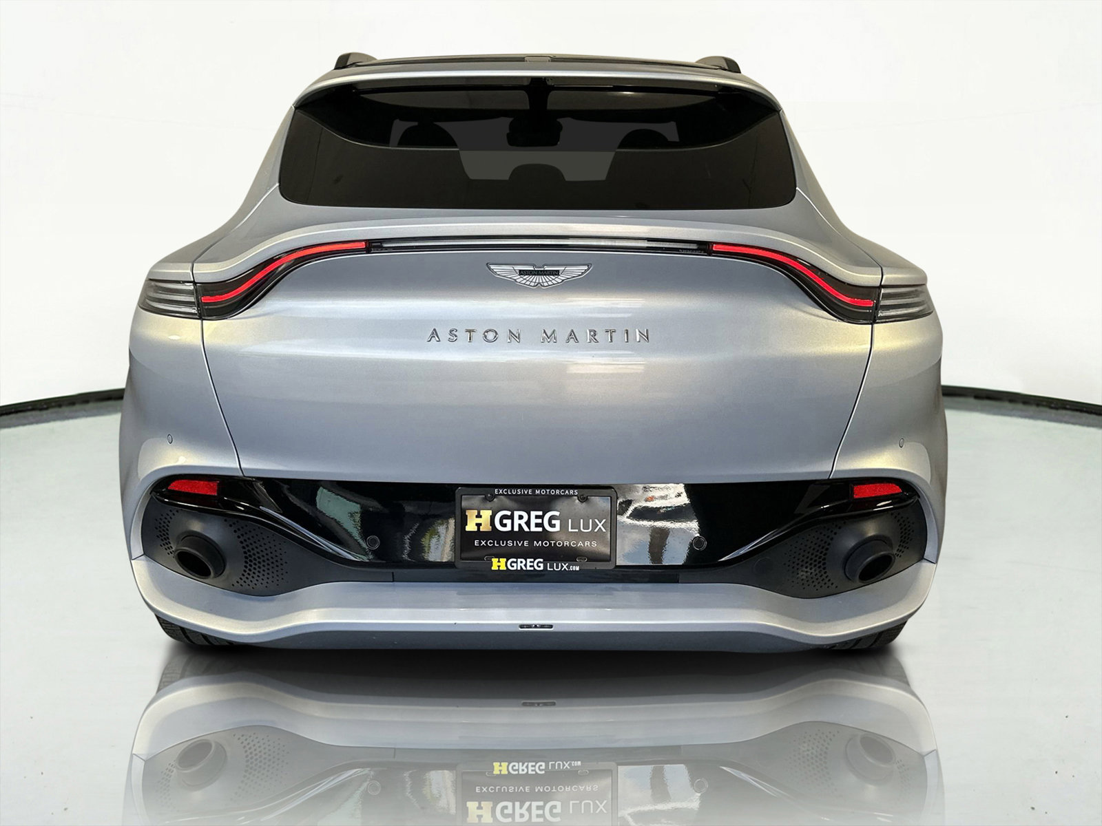 Used 2023 Aston Martin DBX image 7