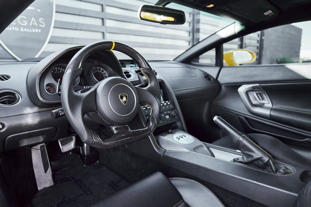 Used 2005 Lamborghini Gallardo image 2
