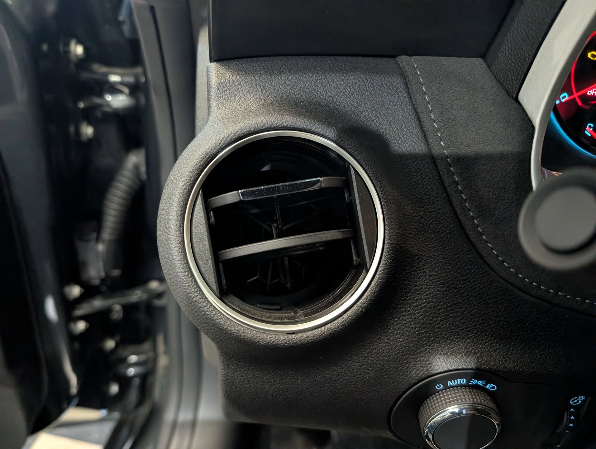 Used 2015 Chevrolet Camaro Z/28 RWD image 71