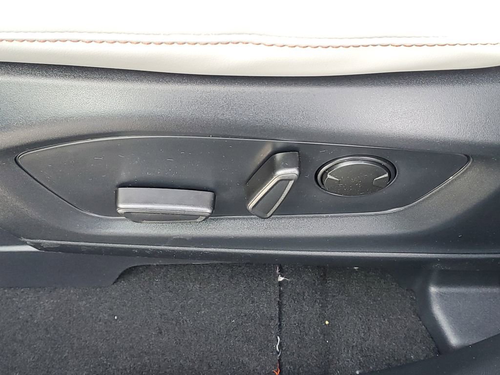 New 2026 Ford Explorer Active w/ Active Comfort Package image 8