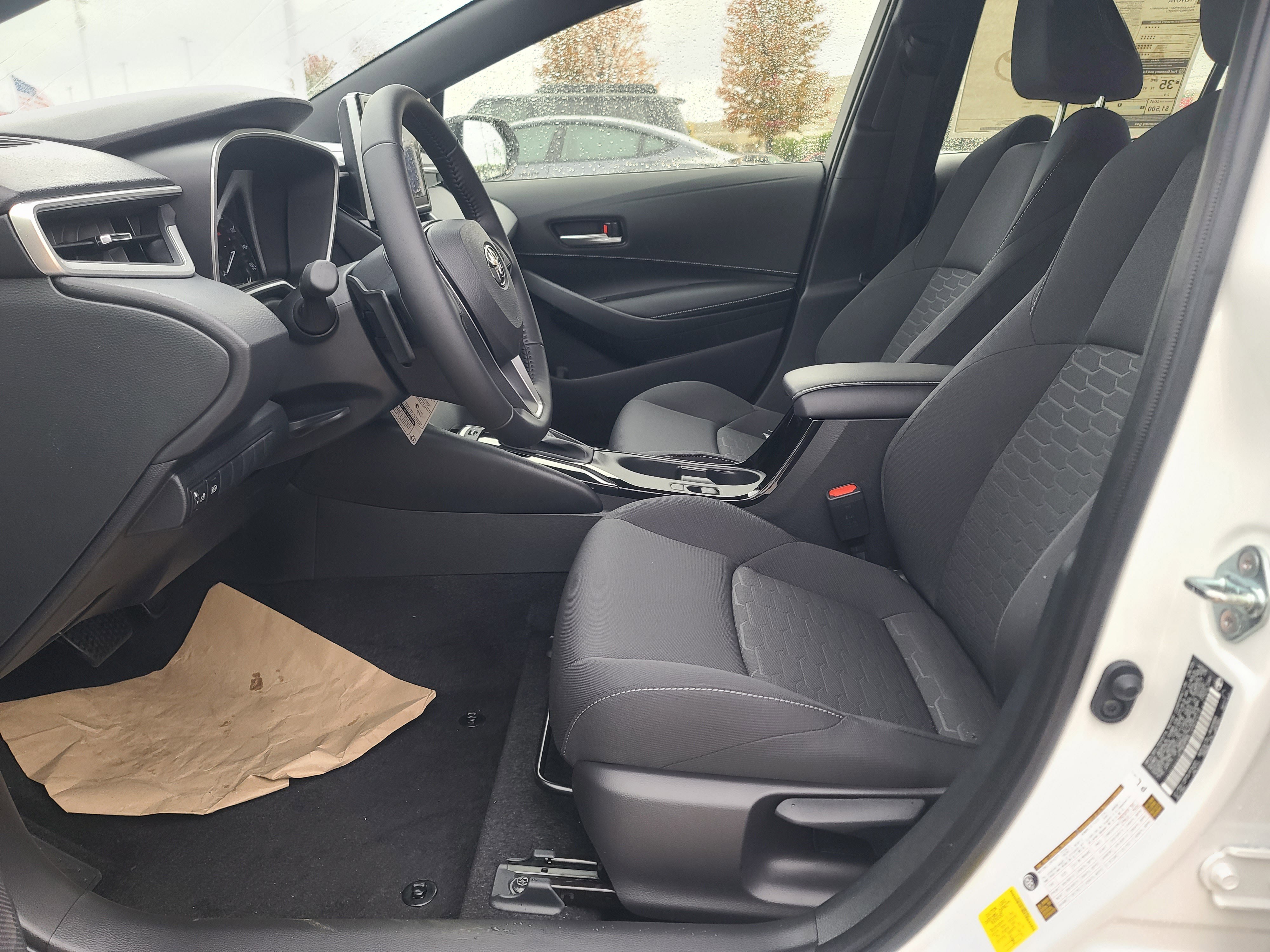New 2025 Toyota Corolla SE image 24