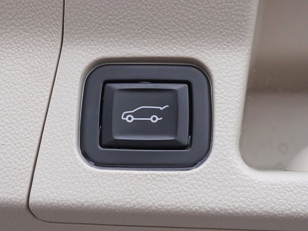 Used 2020 GMC Acadia Denali w/ Denali Ultimate Package image 76