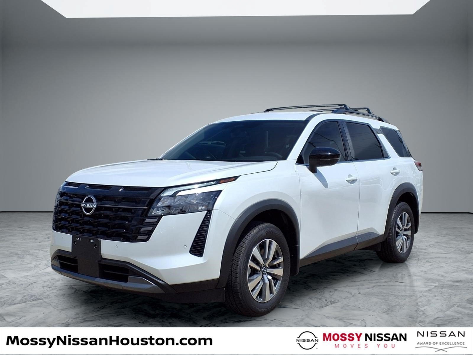 New 2026 Nissan Pathfinder SL FWD image 4