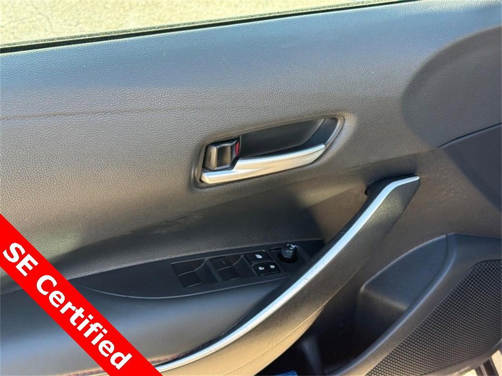 Used 2025 Toyota Corolla SE image 18