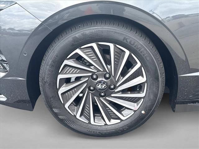 Certified 2025 Hyundai Sonata Limited image 10
