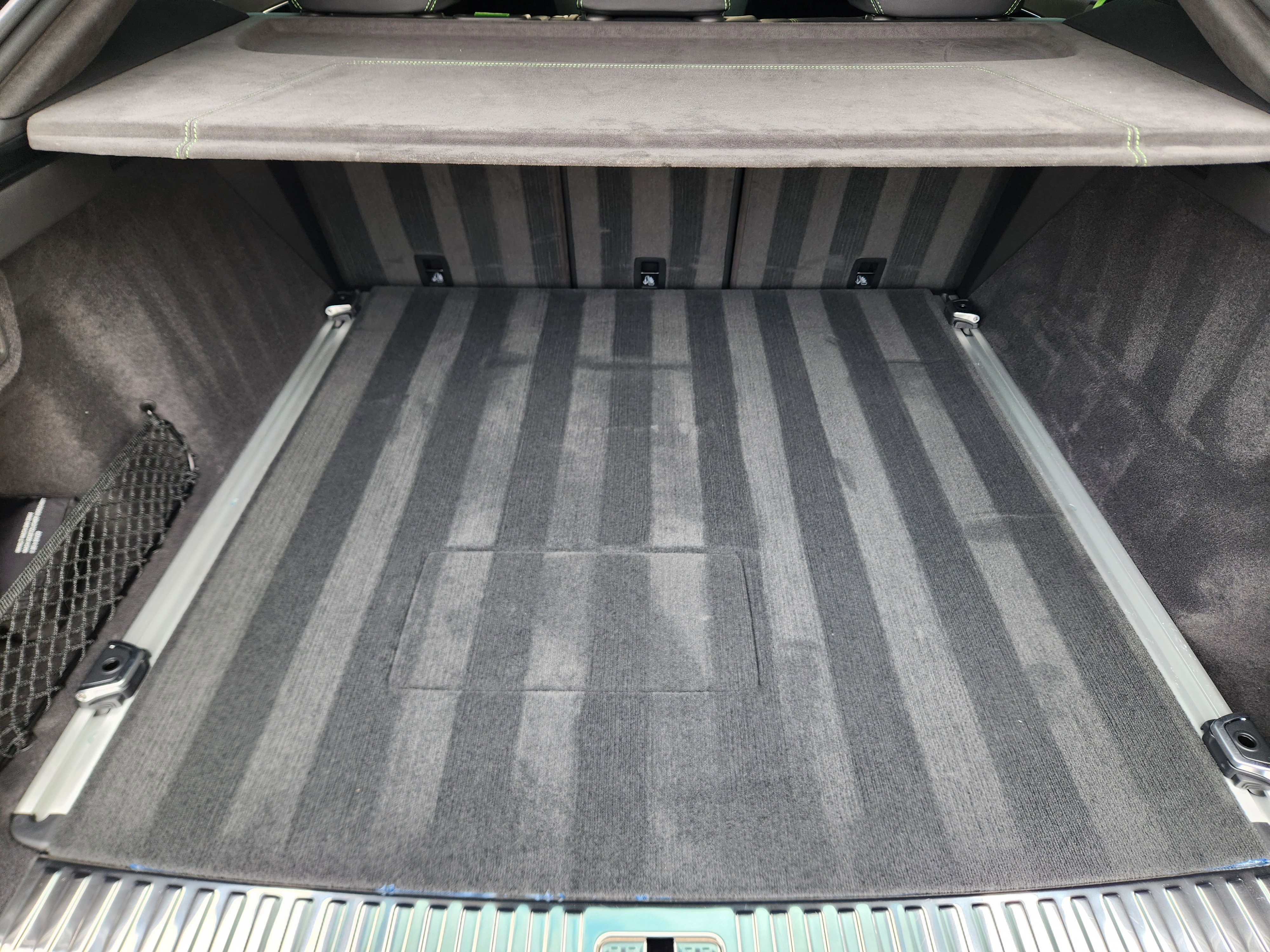 Used 2025 Lamborghini Urus SE image 32