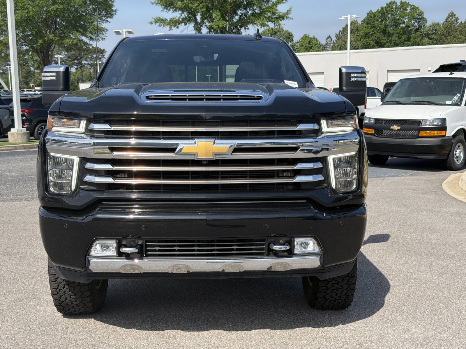 Used 2023 Chevrolet Silverado 2500 High Country w/ Z71 Off-Road Package AWD/4WD image 6