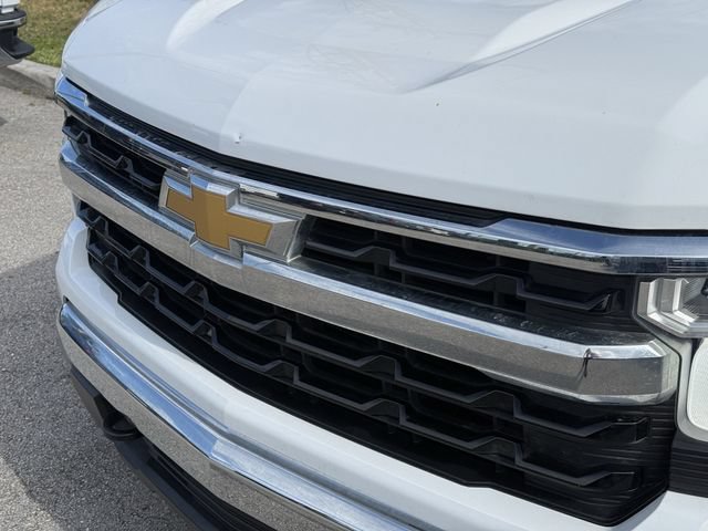 Used 2023 Chevrolet Silverado 1500 LT AWD/4WD image 7