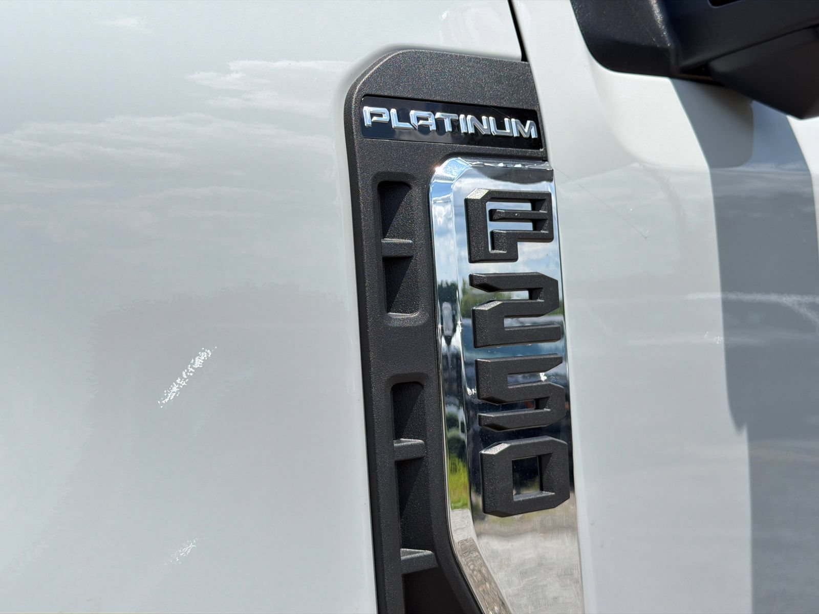 New 2026 Ford F250 Platinum w/ Platinum Plus Package AWD/4WD image 16