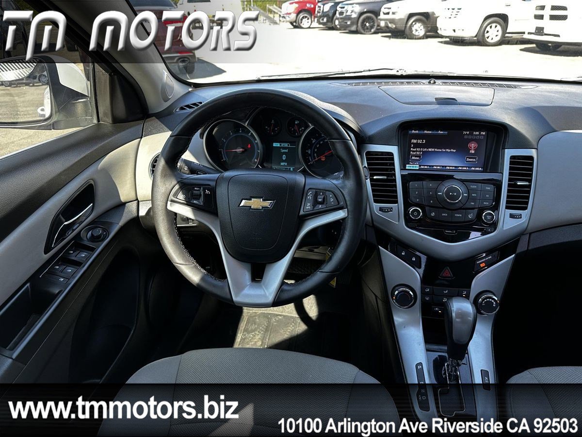 Used 2014 Chevrolet Cruze LT image 13