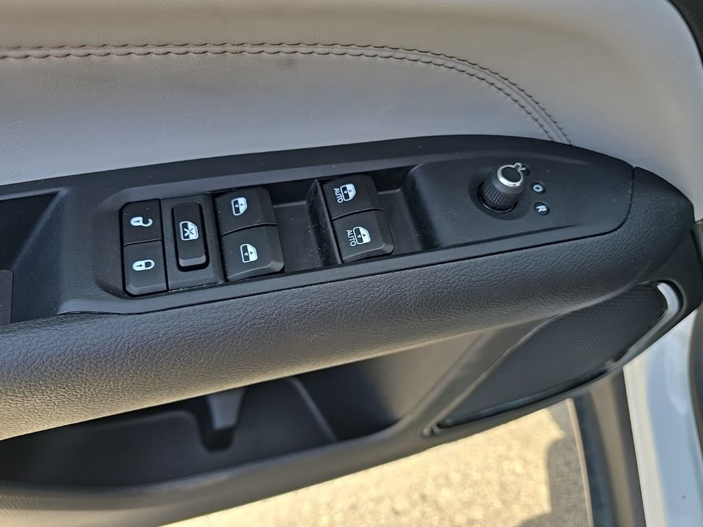Used 2025 Jeep Compass Limited AWD/4WD image 7