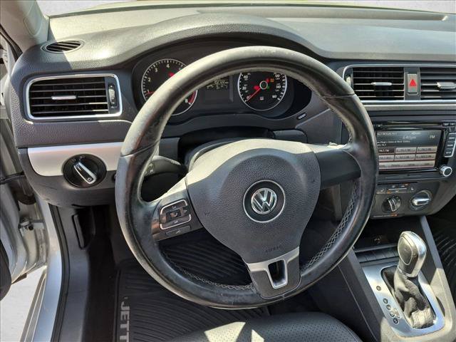 Used 2013 Volkswagen Jetta SE FWD image 11