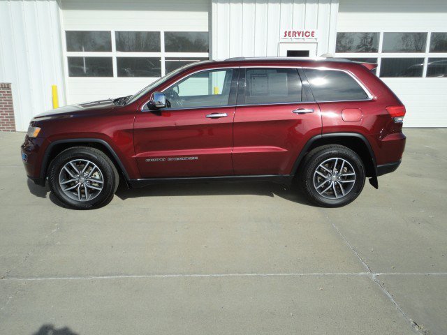 Used 2018 Jeep Grand Cherokee Limited AWD/4WD image 1