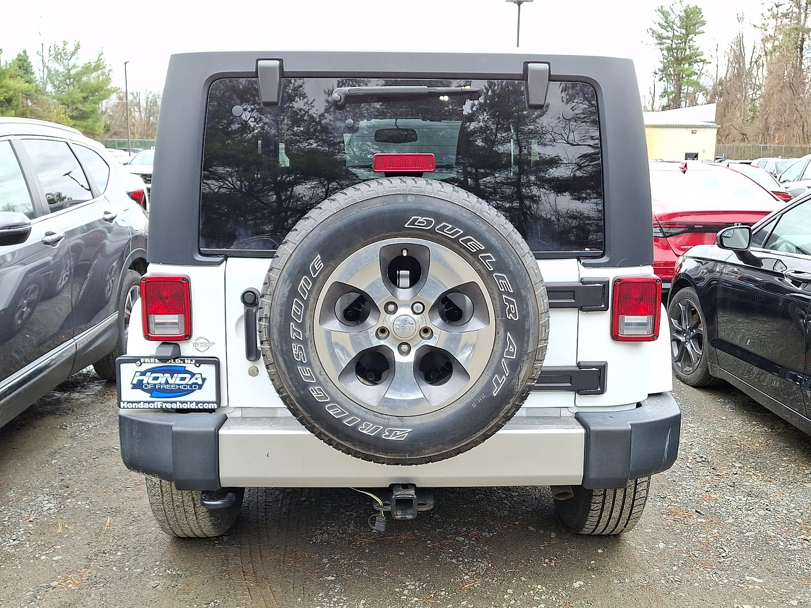 Used 2018 Jeep Wrangler Sahara w/ Connectivity Group AWD/4WD image 5