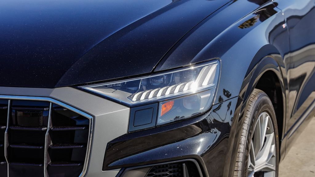 Used 2023 Audi Q8 Premium Plus w/ Premium Plus Package AWD/4WD image 5