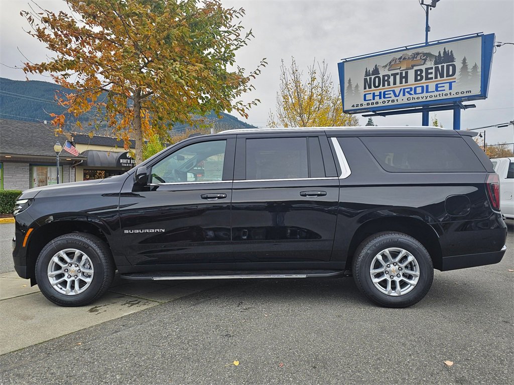 New 2026 Chevrolet Suburban LS image 8