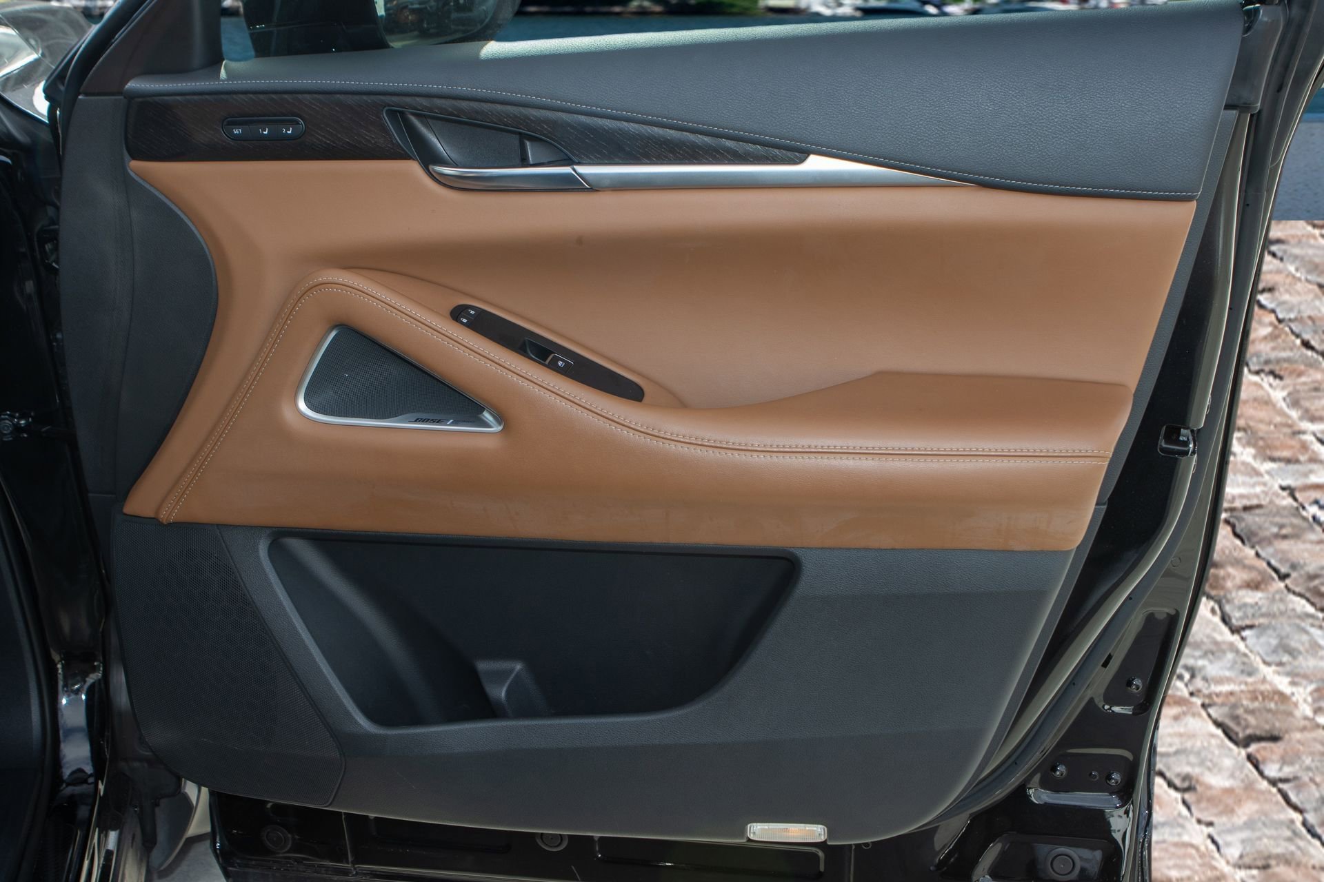 Used 2023 INFINITI QX60 Sensory w/ Cargo Package image 32