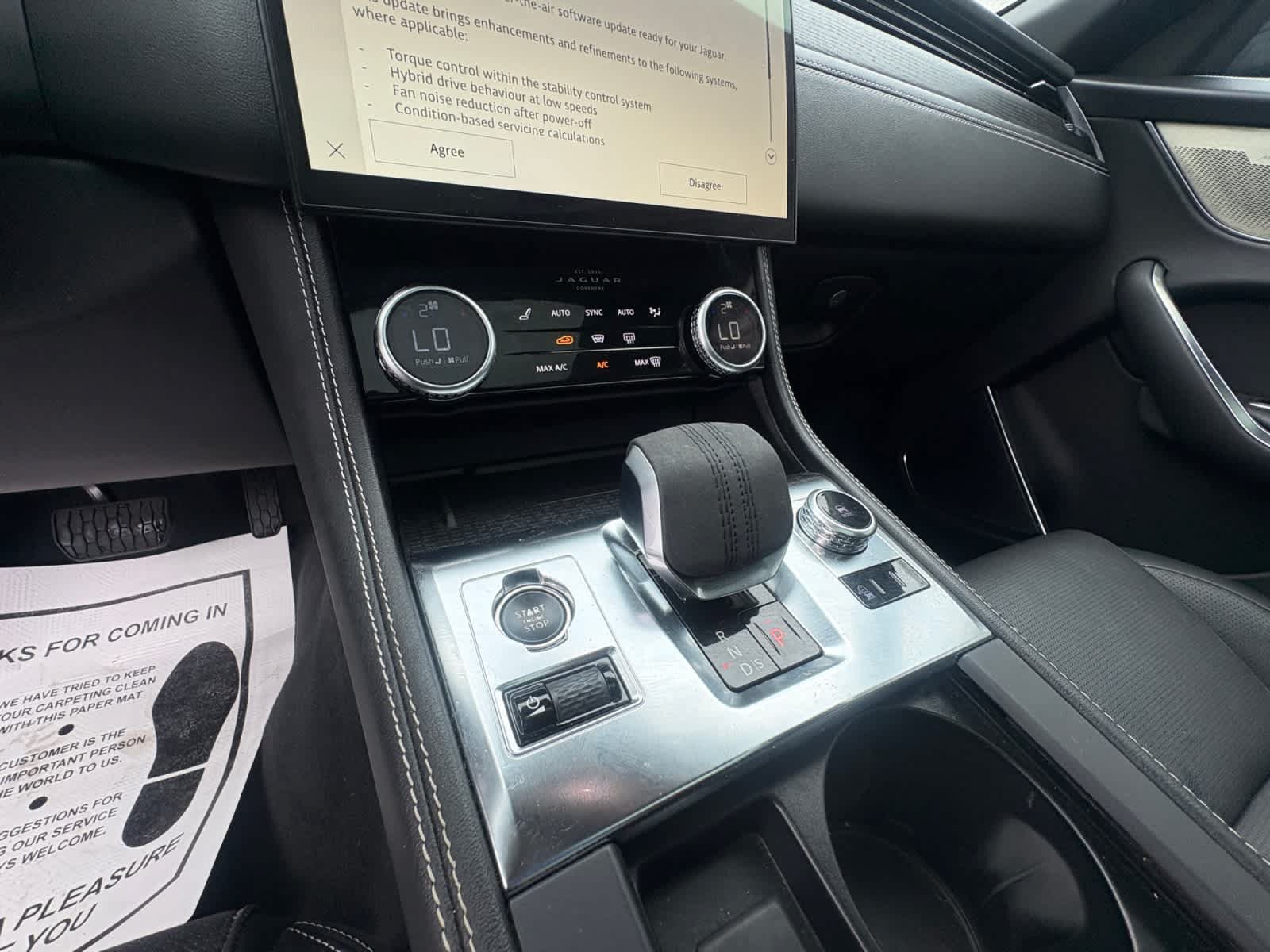 Used 2024 Jaguar F-PACE R-Dynamic S AWD/4WD image 17