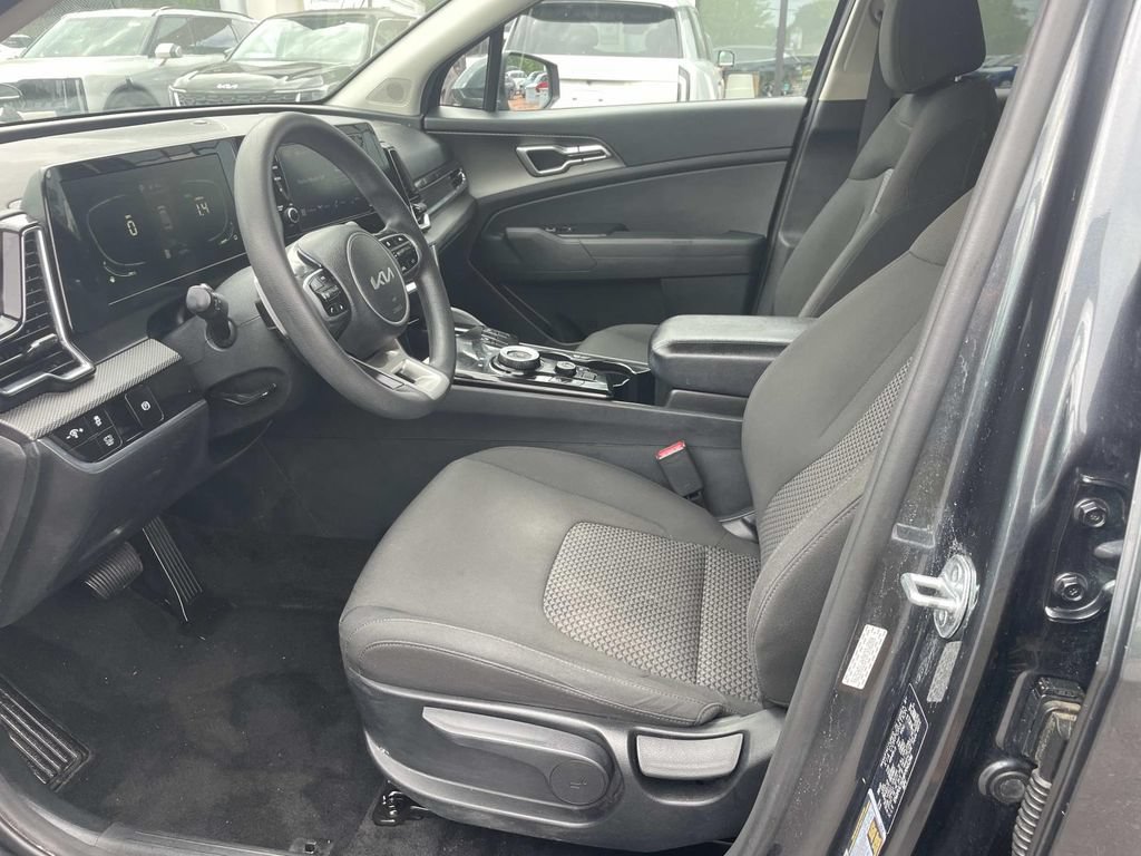 Used 2023 Kia Sportage LX AWD/4WD image 18