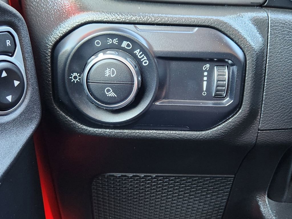 Used 2023 Jeep Gladiator Sport image 12