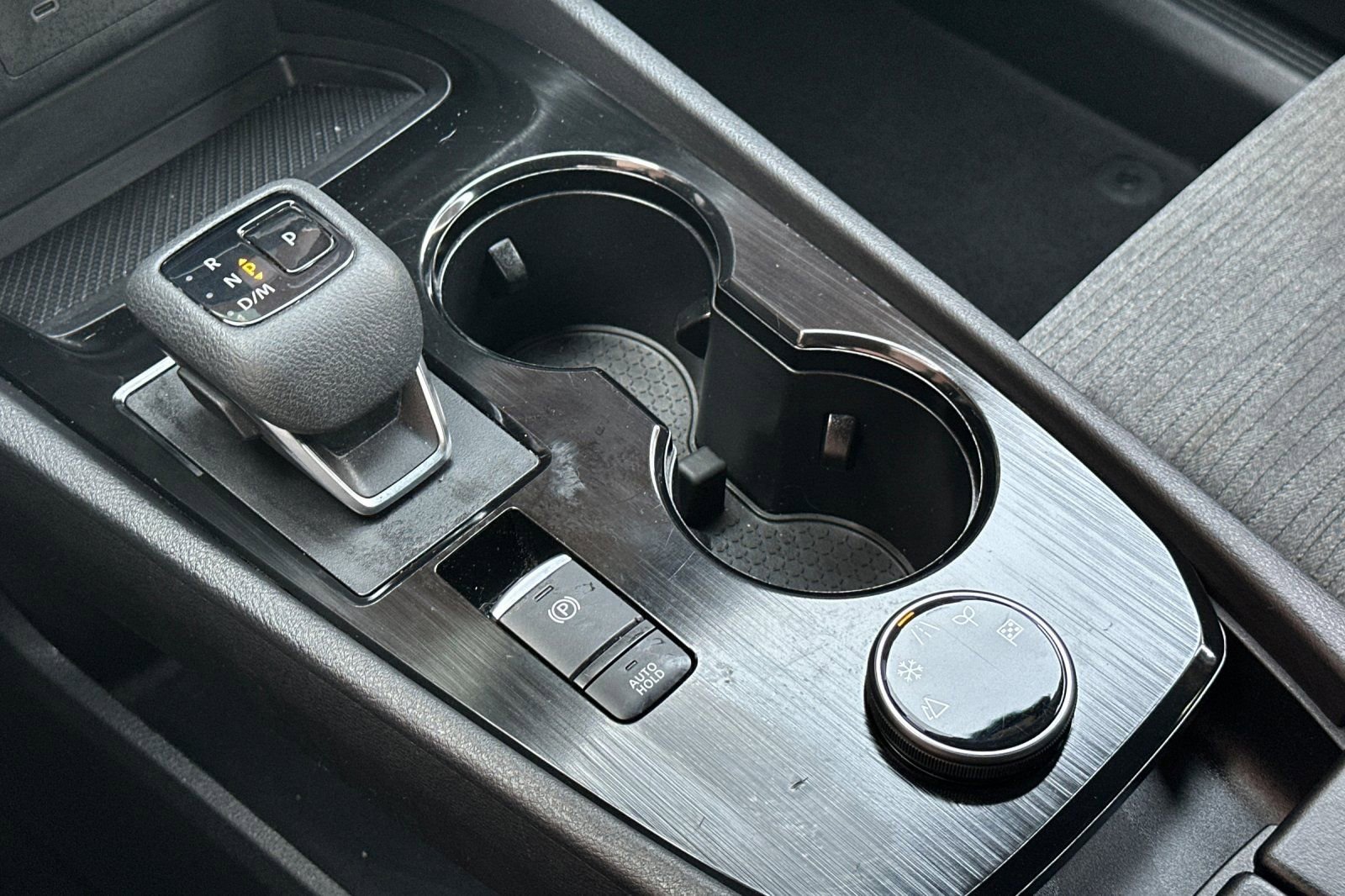 Used 2023 Nissan Rogue SV image 21