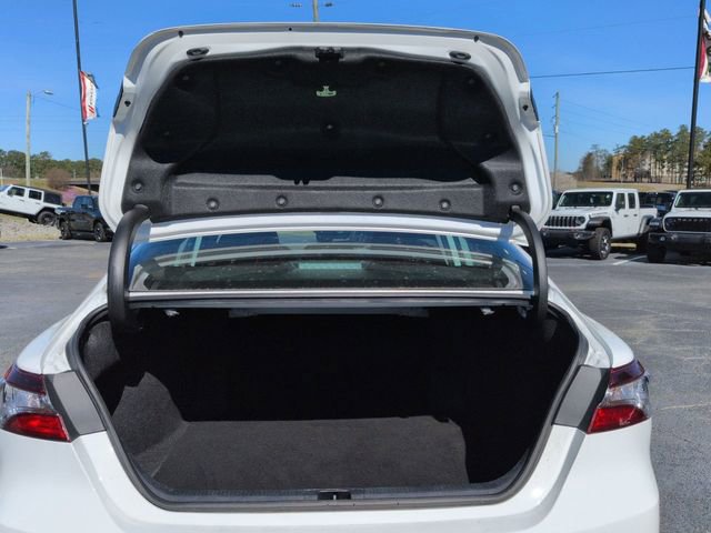Used 2024 Toyota Camry LE image 28