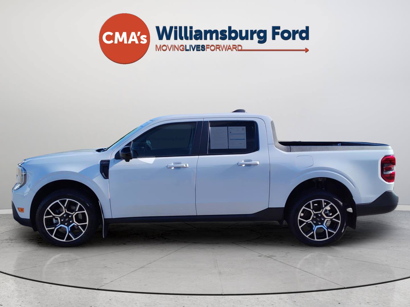 Certified 2025 Ford Maverick Lariat w/ 4K Tow Package AWD/4WD image 2