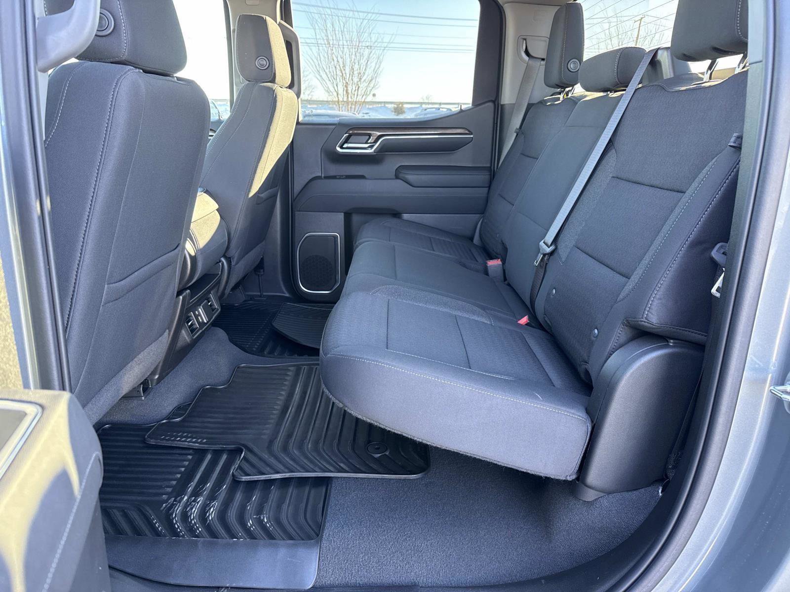 Used 2023 Chevrolet Silverado 1500 LT image 22