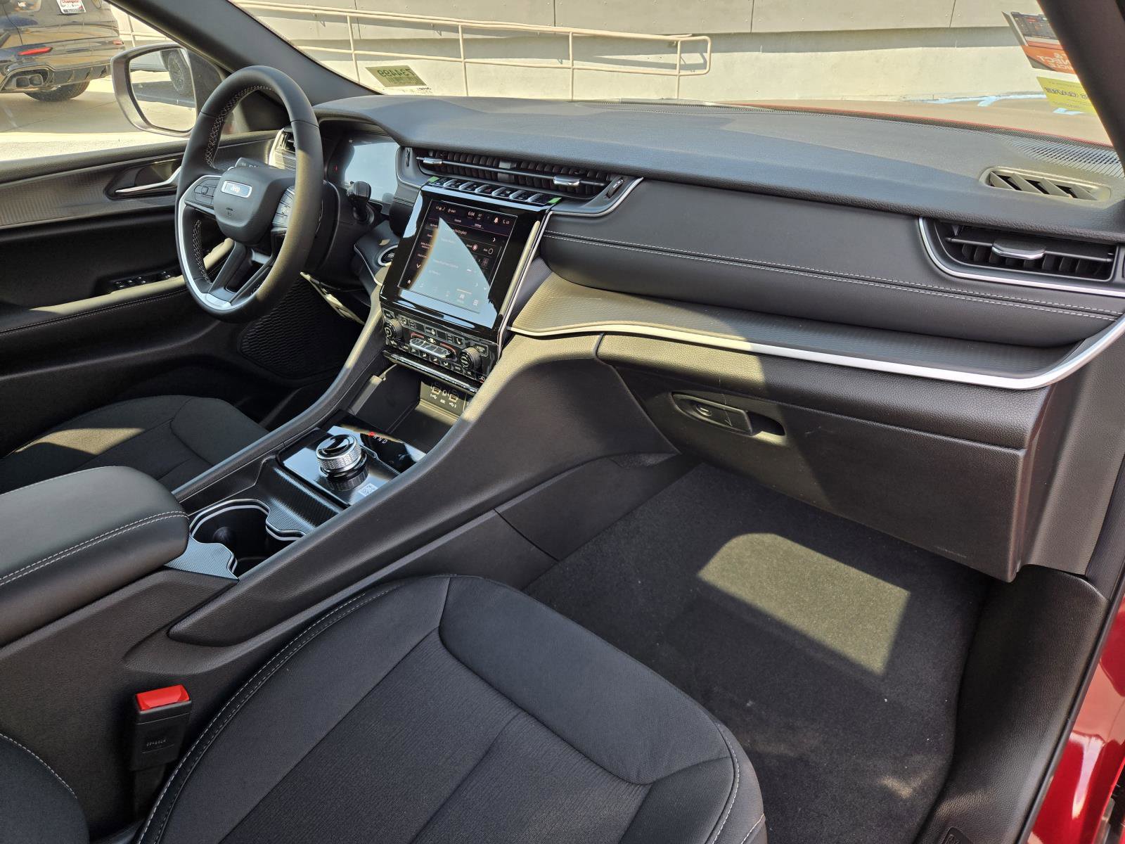 New 2026 Jeep Grand Cherokee Laredo X image 31