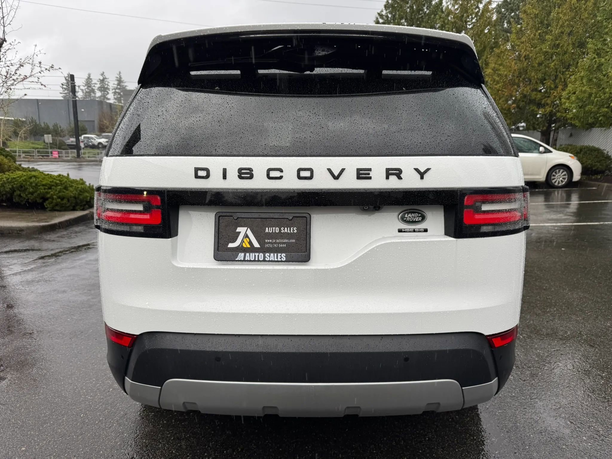 Used 2019 Land Rover Discovery HSE Luxury AWD/4WD image 9