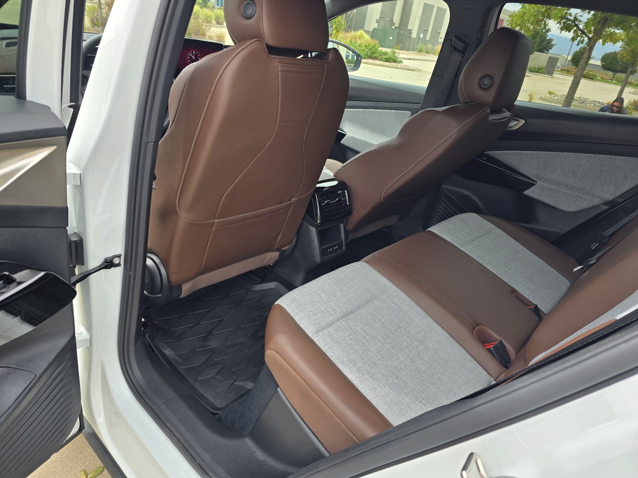 Used 2024 Volkswagen ID.4 2WD image 19