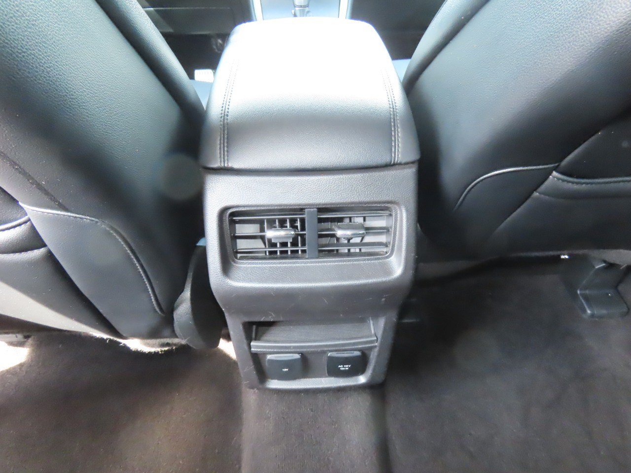 Used 2018 Ford Edge SEL w/ Equipment Group 201A FWD image 22
