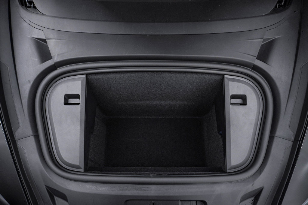 New 2026 Porsche Taycan AWD/4WD image 30
