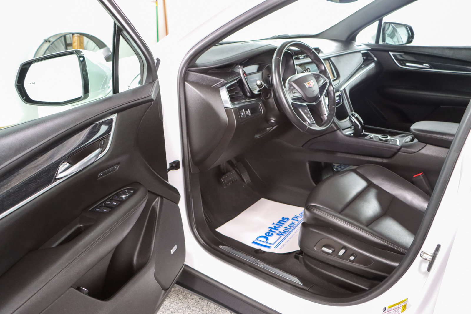Used 2022 Cadillac XT5 Premium Luxury AWD/4WD image 3