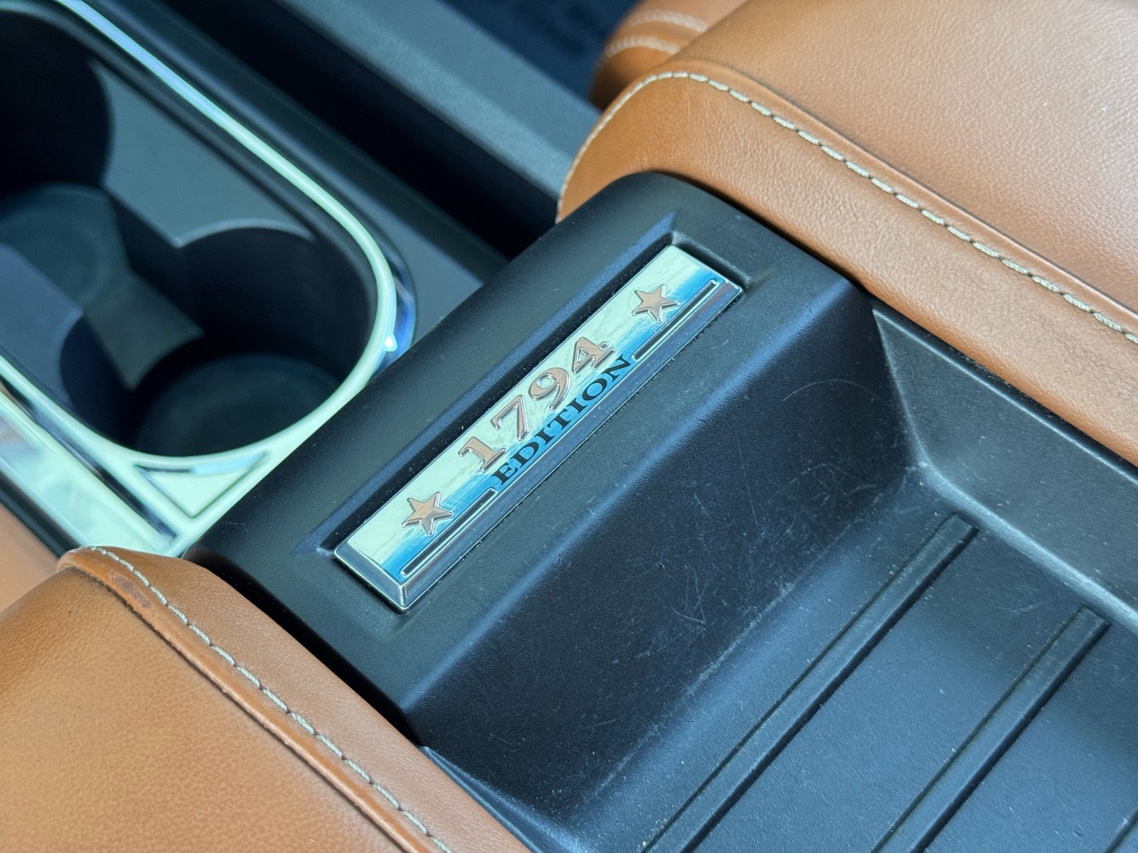 Used 2015 Toyota Tundra 1794 Edition image 32