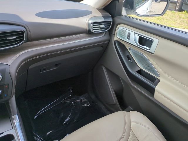 Used 2020 Ford Explorer Platinum image 17