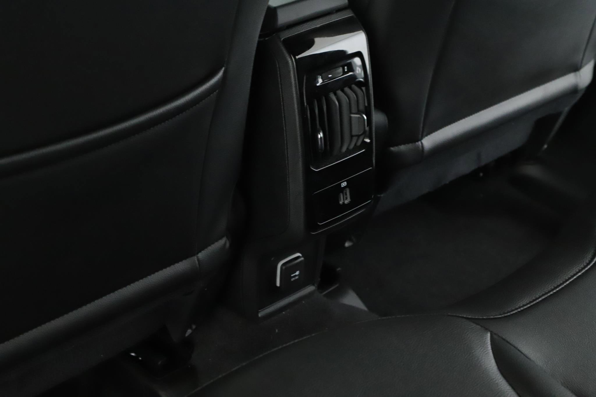 Used 2024 Jeep Compass Latitude w/ Sun and Sound Group image 6