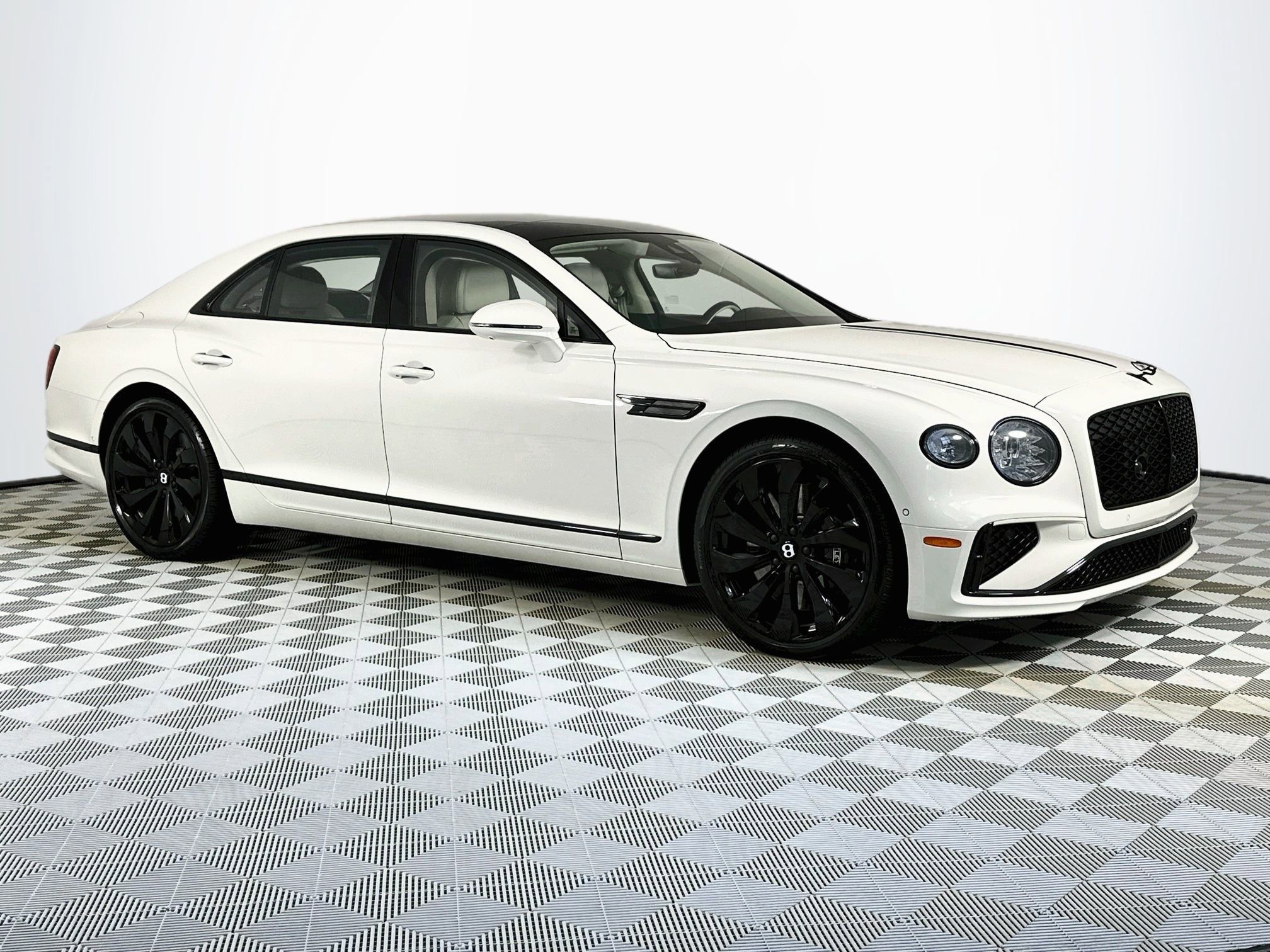 Used 2026 Bentley Flying Spur Plug-In Hybrid AWD/4WD image 1