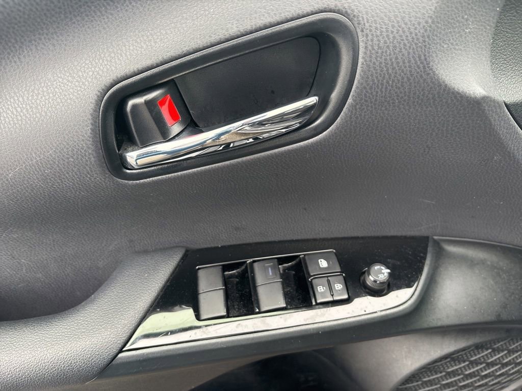 Used 2021 Toyota Prius LE image 15