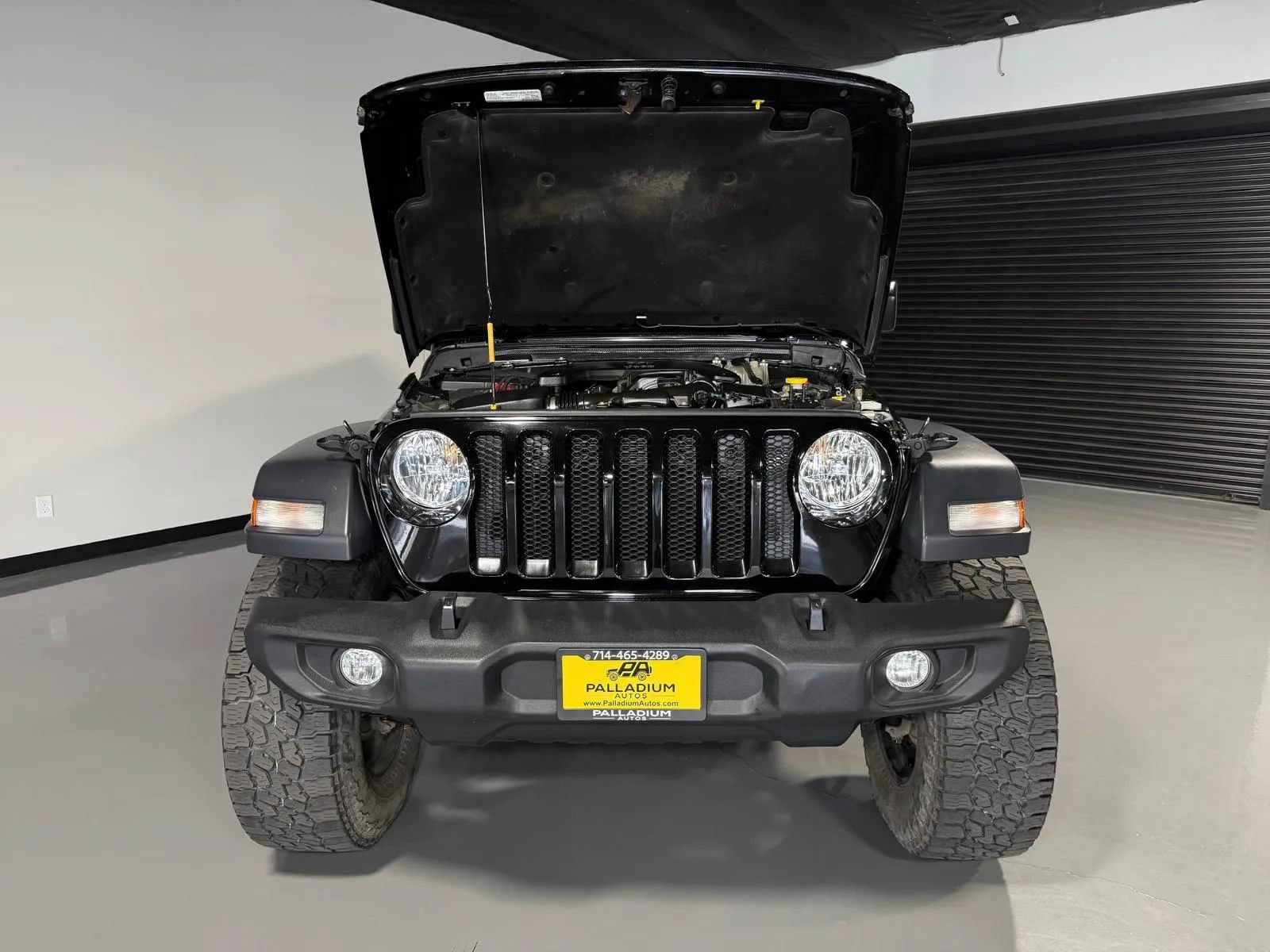Used 2018 Jeep Wrangler Unlimited Sport S AWD/4WD image 7