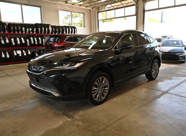 Used 2021 Toyota Venza XLE w/ Softex Package AWD/4WD image 9