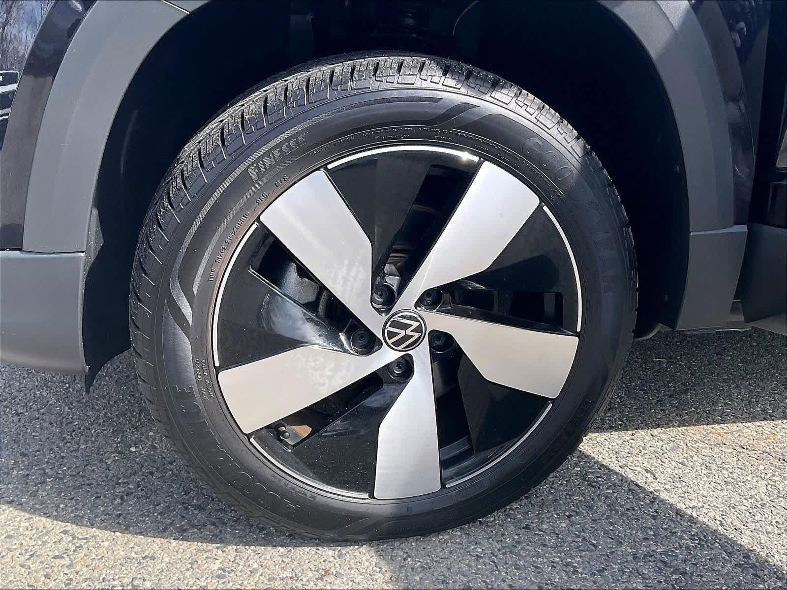Certified 2024 Volkswagen Taos S AWD/4WD image 7