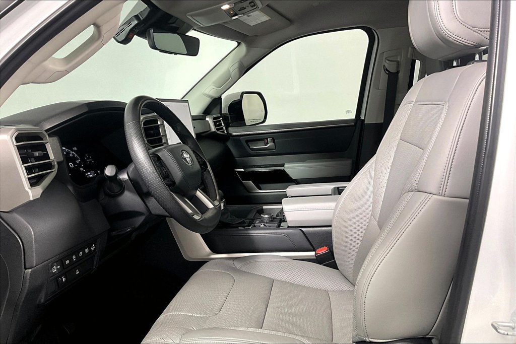 Used 2024 Toyota Tundra Limited w/ Power Package AWD/4WD image 13