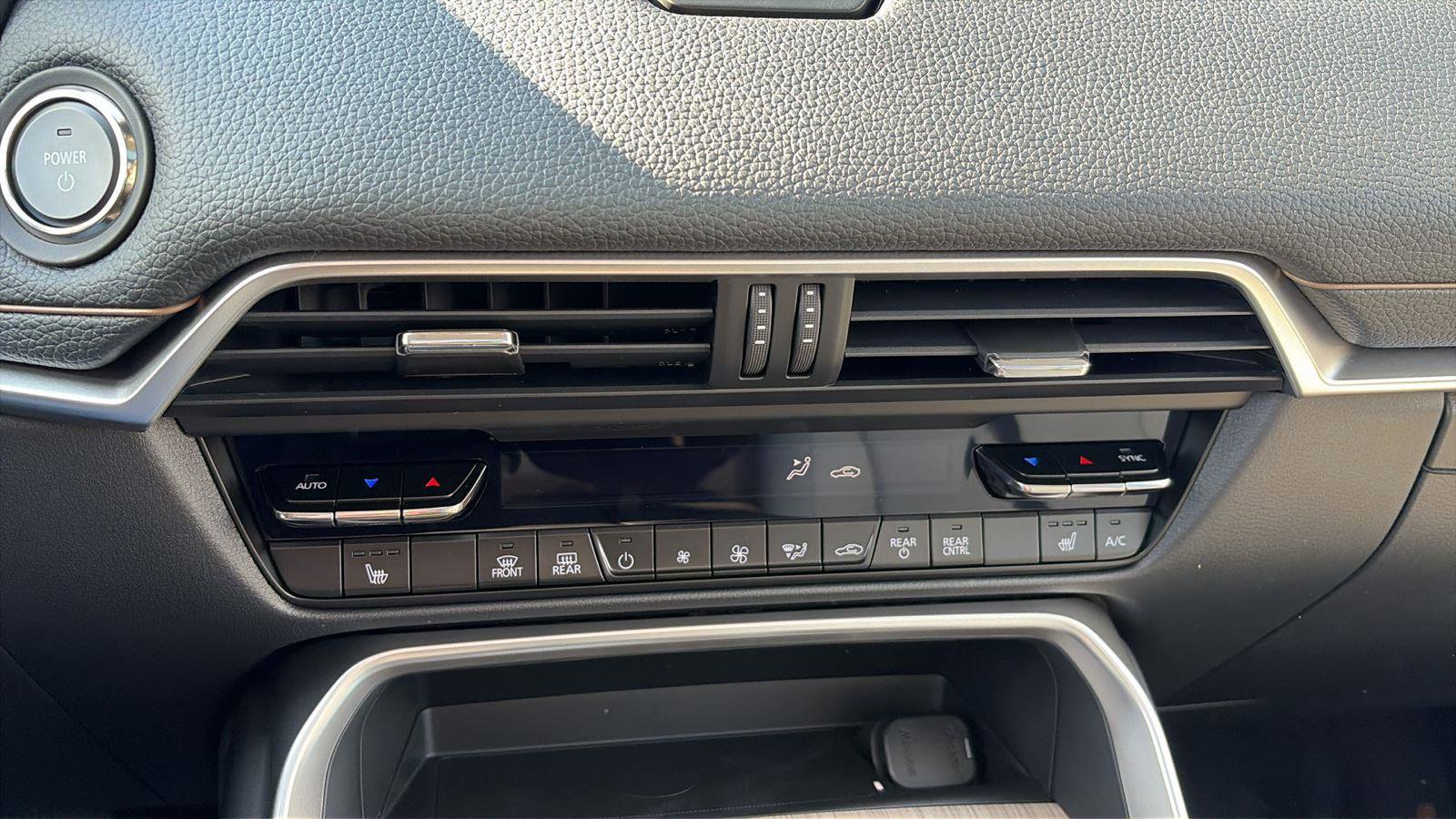 New 2025 MAZDA CX-70 Plug-In Hybrid w/ Premium Pkg image 22