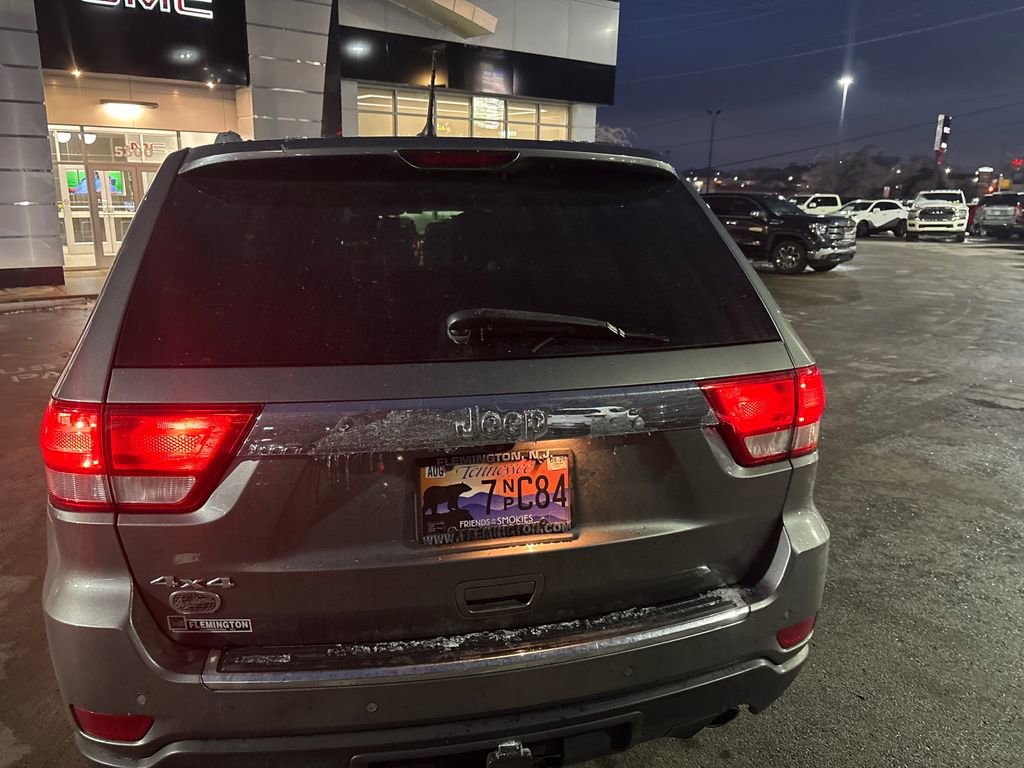 Used 2013 Jeep Grand Cherokee Overland Summit image 8