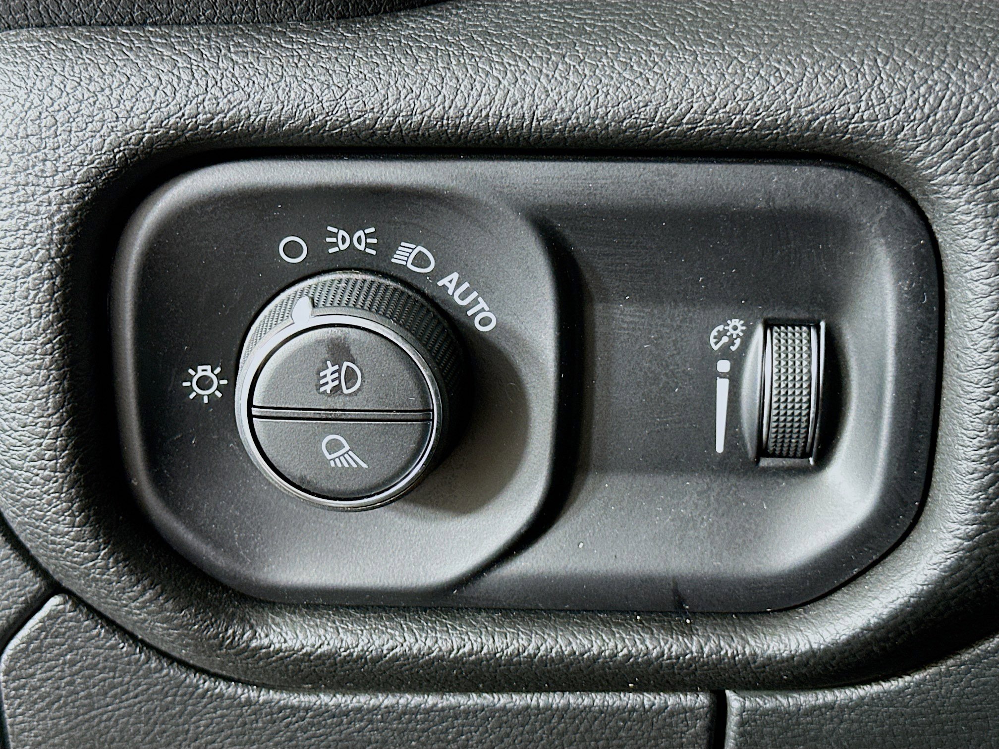 Used 2022 RAM 1500 Big Horn AWD/4WD image 17