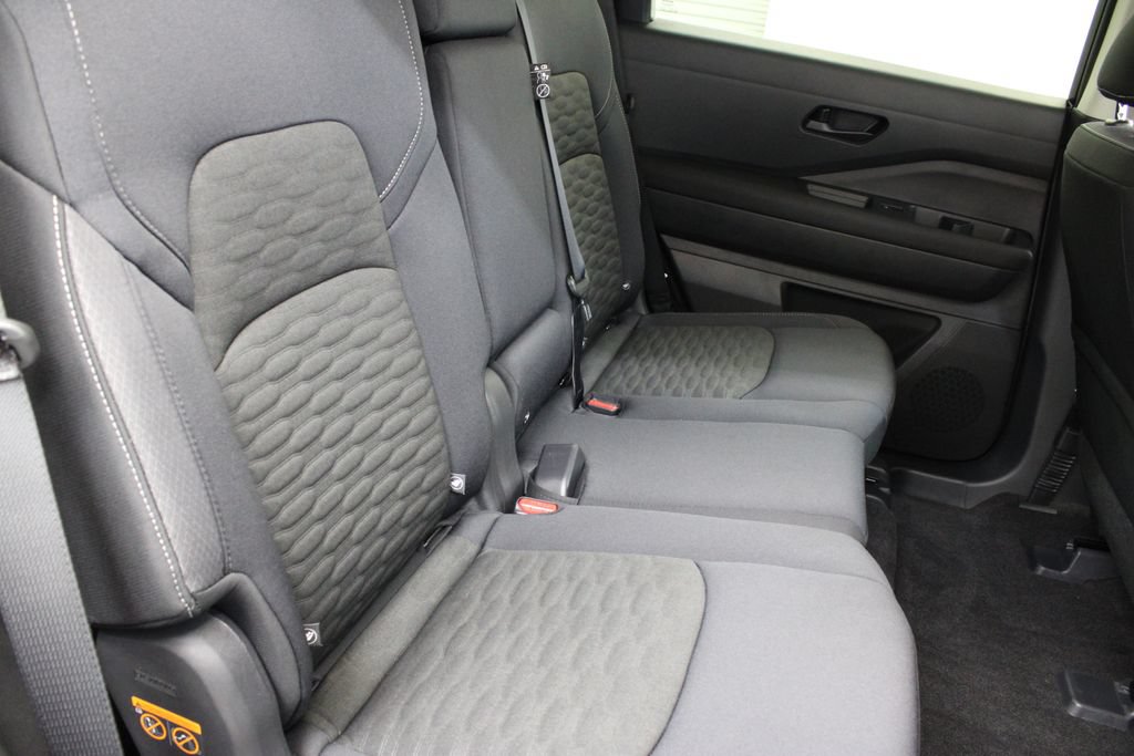 Used 2026 Nissan Pathfinder SV FWD image 20