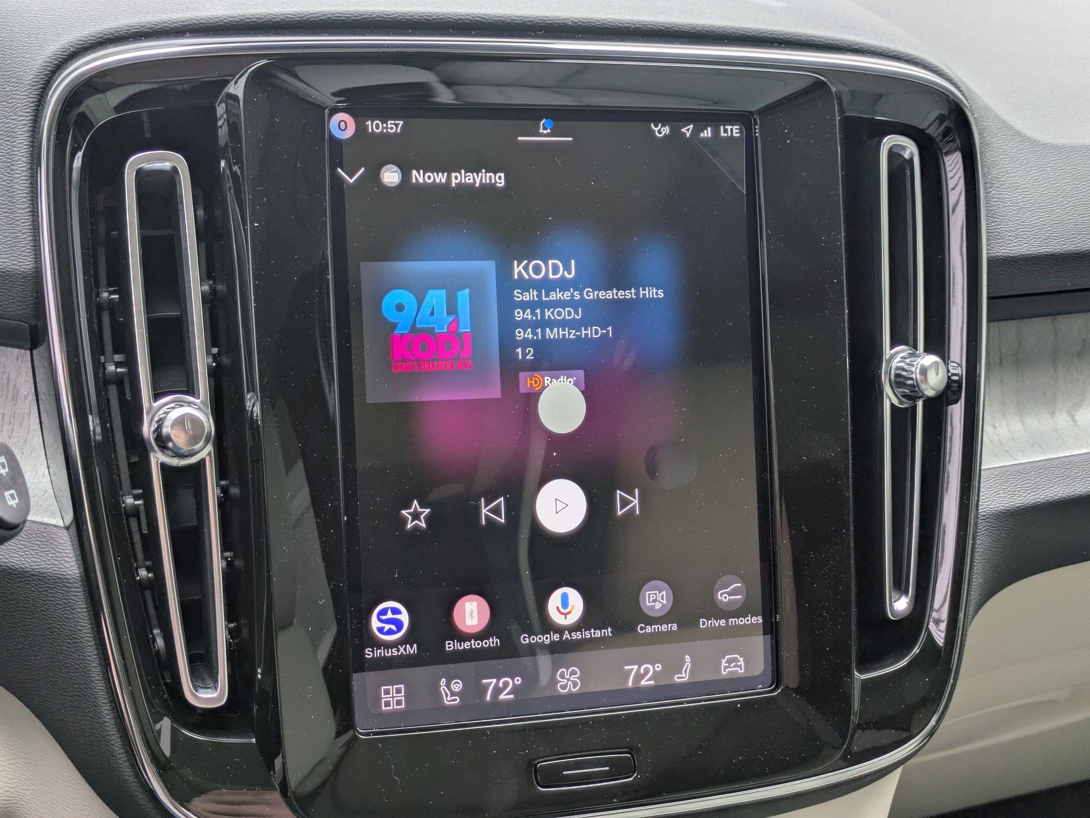 New 2026 Volvo XC40 B5 Plus w/ Protection Package Premier image 12