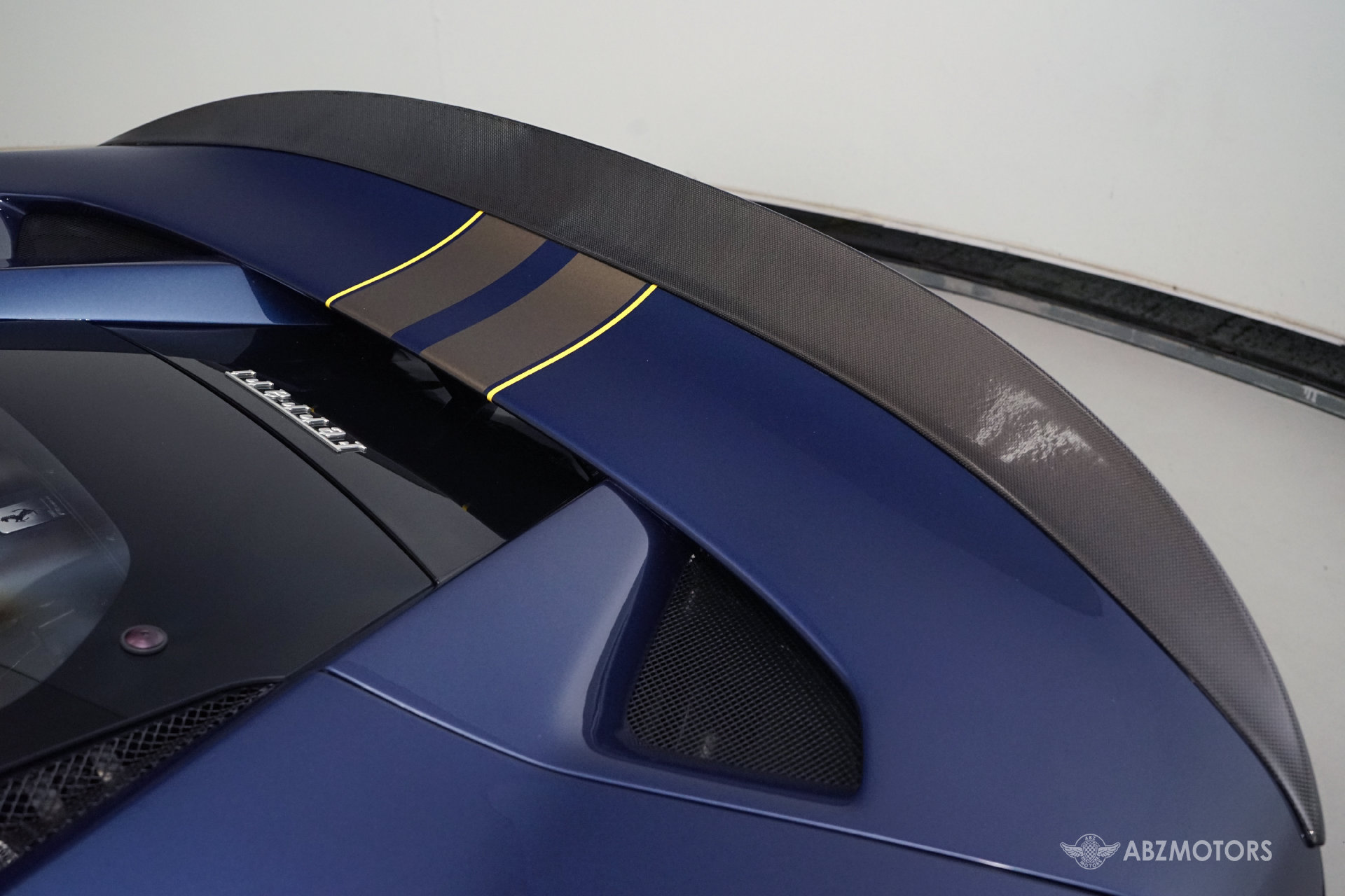 Used 2021 Ferrari F8 Tributo RWD image 9